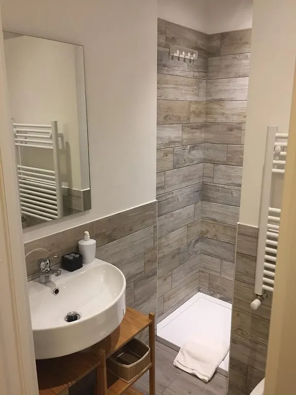De Guestibus Hotel Rome 2*,  Italy