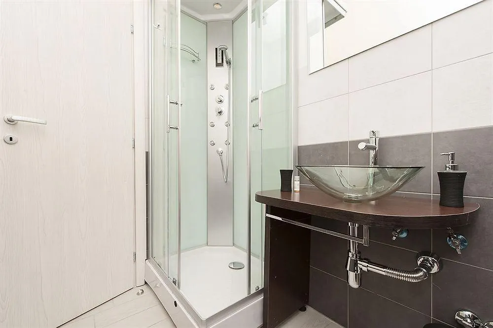 De Guestibus Hotel Rome 2*,  Italy