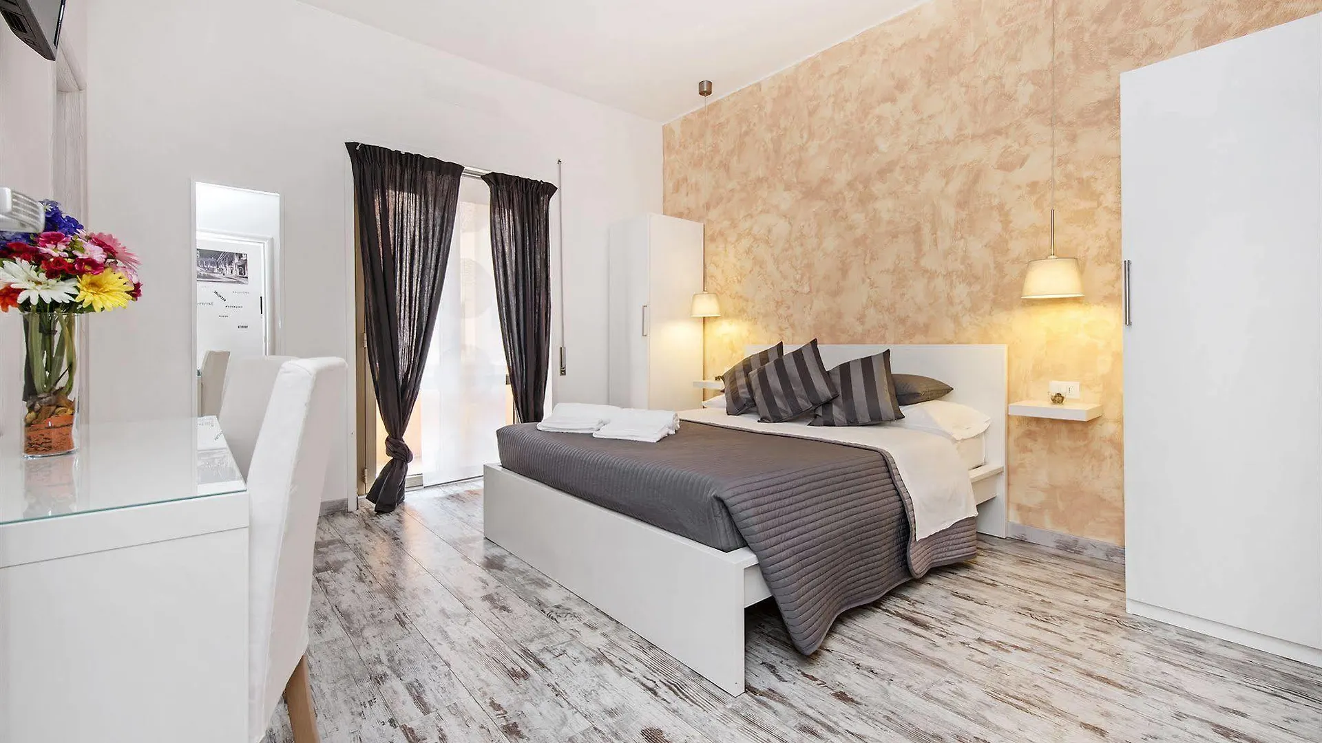 De Guestibus Hotel Rome Guest house